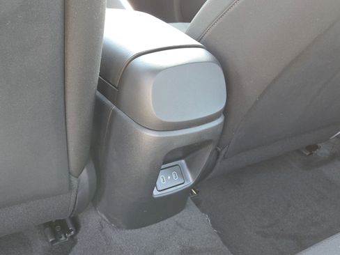 New 2025 Hyundai Elantra SEL image 13