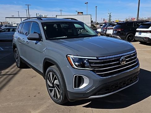 New 2026 Volkswagen Atlas SE AWD/4WD image 3