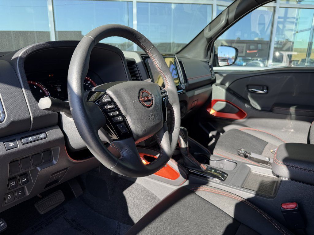 Used 2024 Nissan Frontier PRO-4X w/ Off-Road Protection Package AWD/4WD image 31