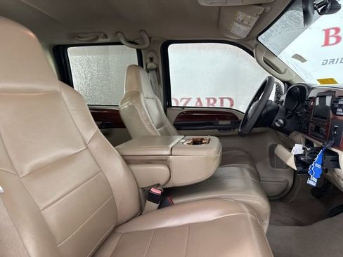 Used 2005 Ford F250 Lariat image 16