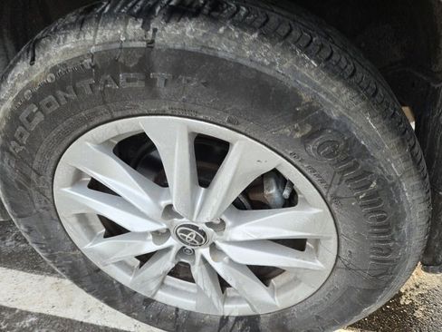 Used 2023 Toyota Corolla Cross LE image 15