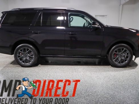 Used 2025 Ford Expedition Platinum w/ Stealth Performance Package AWD/4WD image 6