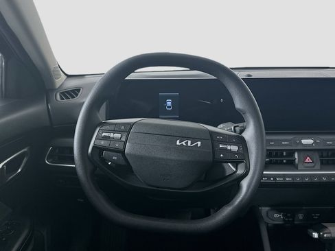 Used 2025 Kia K4 FWD image 18
