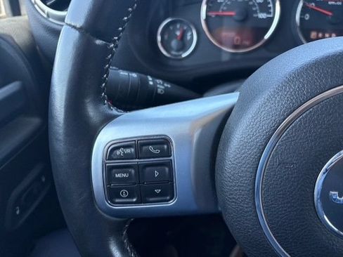Used 2016 Jeep Wrangler Unlimited Rubicon AWD/4WD image 18