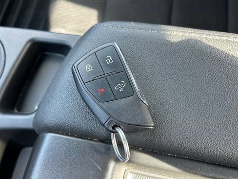 Used 2025 Chevrolet Silverado 1500 W/T RWD image 32