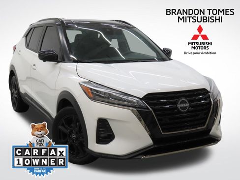 Used 2024 Nissan Kicks SR image 1