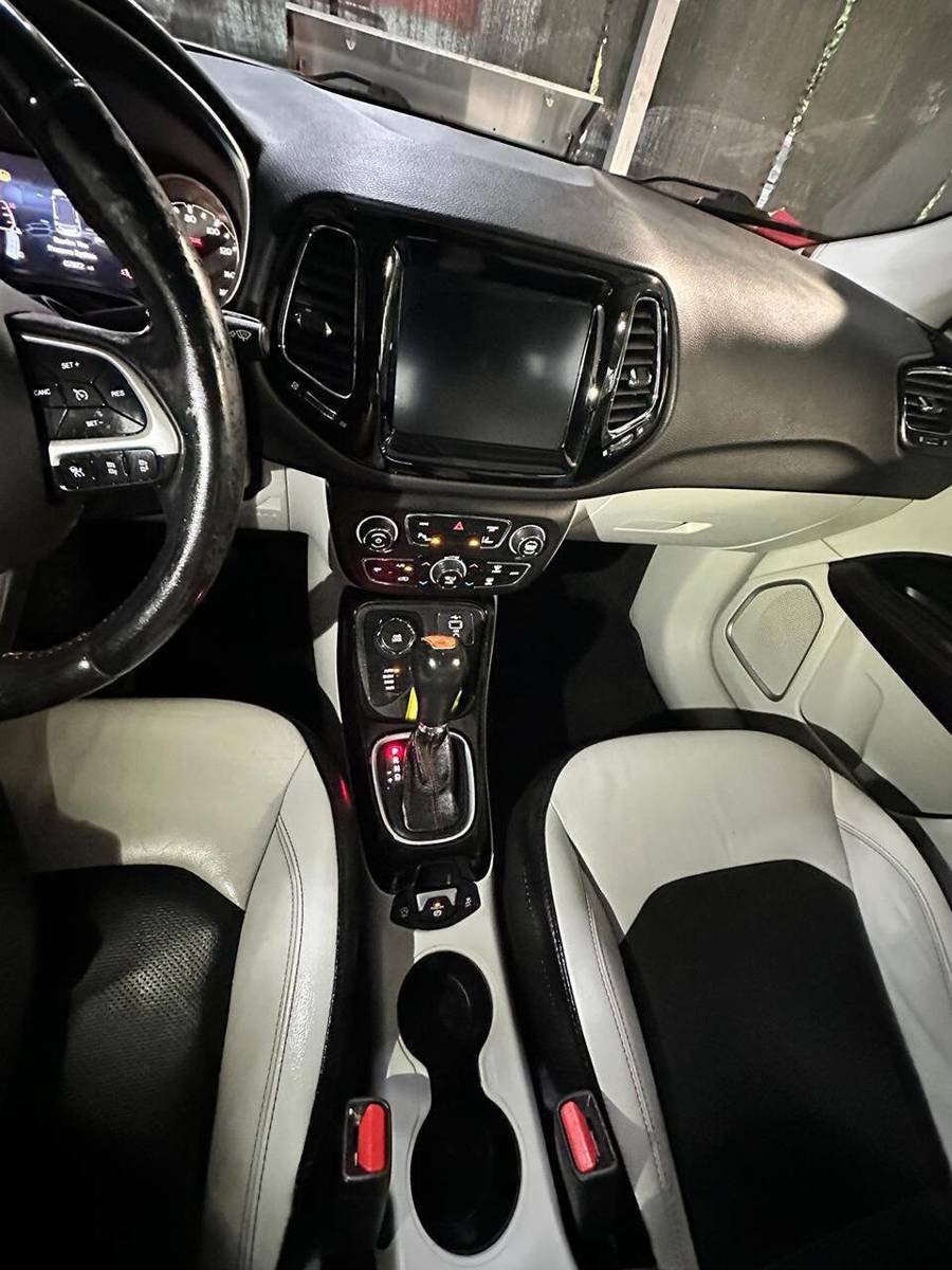 Used 2021 Jeep Compass Limited AWD/4WD image 18