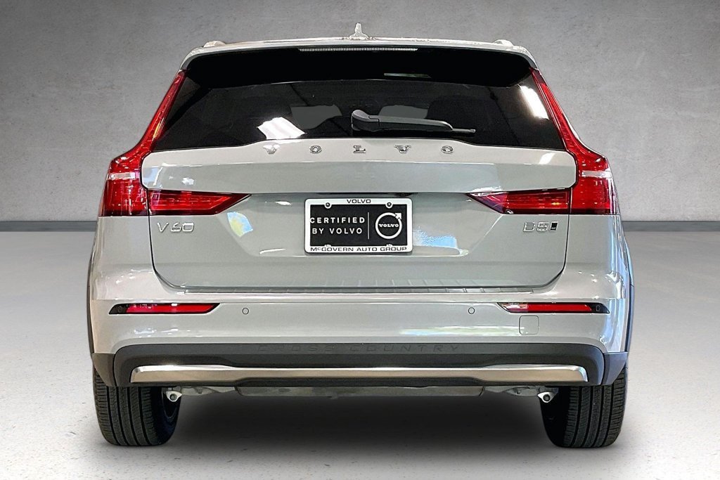 New 2026 Volvo V60 B5 Cross Country Ultra w/ Protection Package Premier AWD/4WD image 6