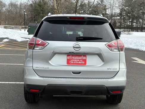 Used 2015 Nissan Rogue SV w/ SV Premium Package image 8