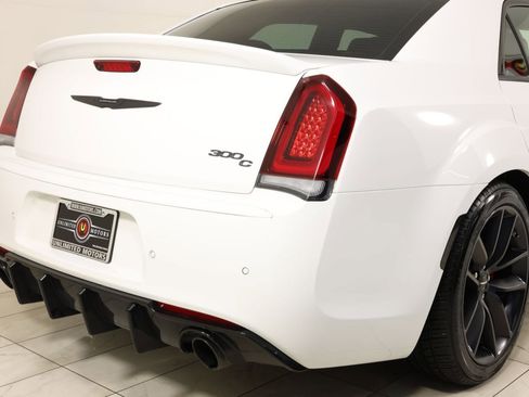Used 2023 Chrysler 300 C RWD image 40