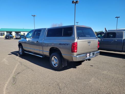 Used 2009 Dodge Ram 2500 Truck SXT image 13