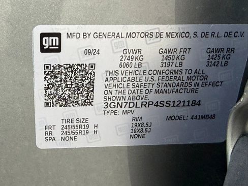 Used 2025 Chevrolet Equinox EV LT image 28