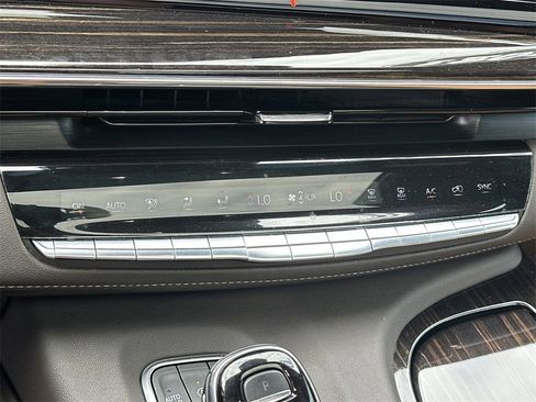 Used 2021 Cadillac Escalade Sport w/ Driver Assist Tech Package image 34