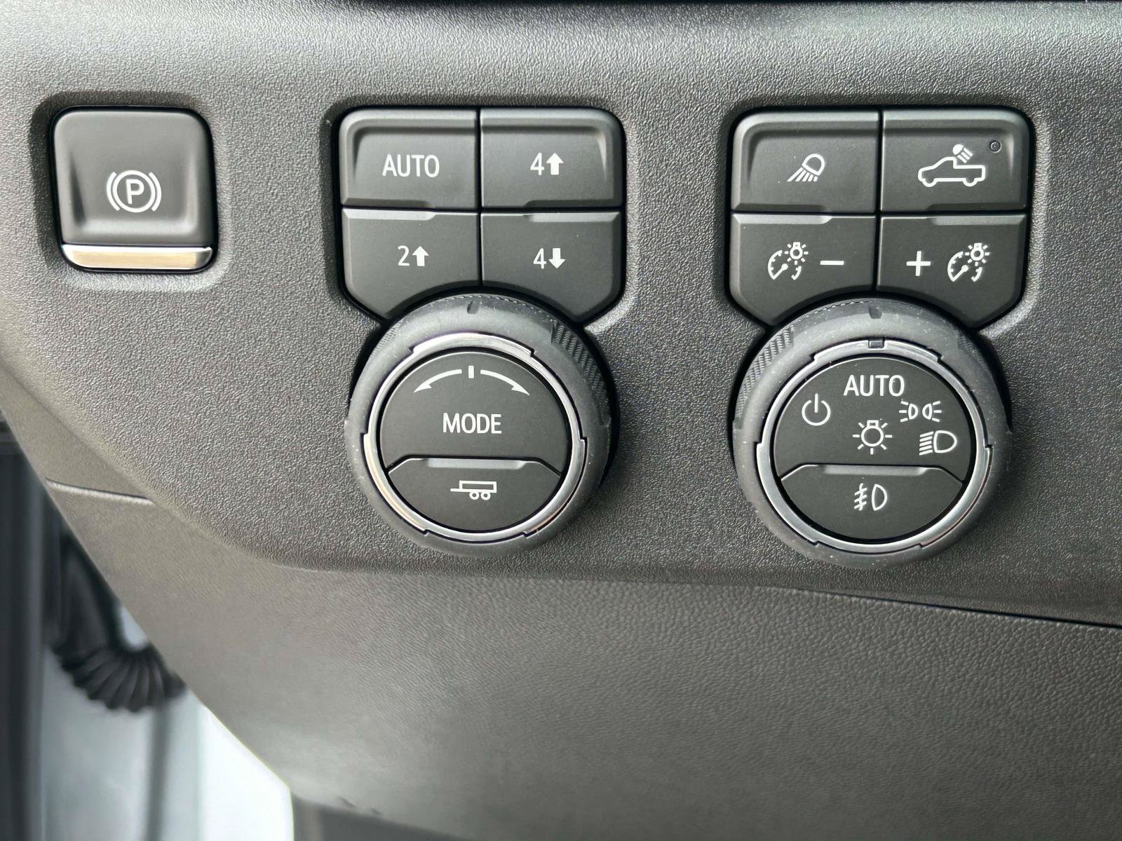 New 2026 Chevrolet Silverado 2500 High Country w/ High Country Premium Package AWD/4WD image 23
