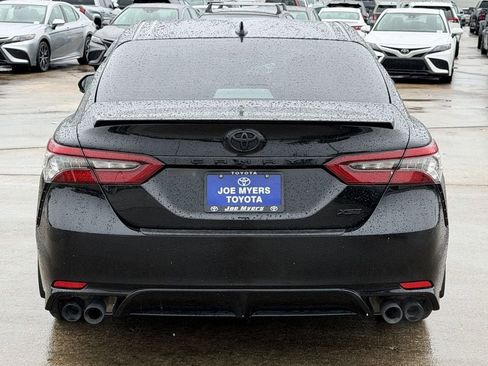 Used 2022 Toyota Camry XSE FWD image 8