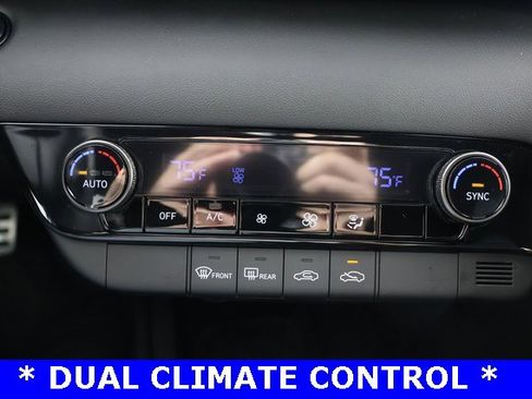 Certified 2025 Hyundai Elantra Sport image 15