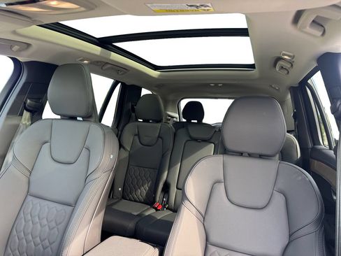 Certified 2025 Volvo XC90 B5 Core AWD/4WD image 23