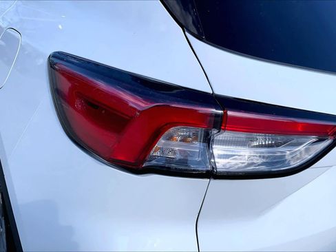 Used 2021 Ford Escape SEL image 27