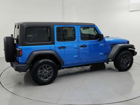 Used 2024 Jeep Wrangler Unlimited Sport AWD/4WD image 11