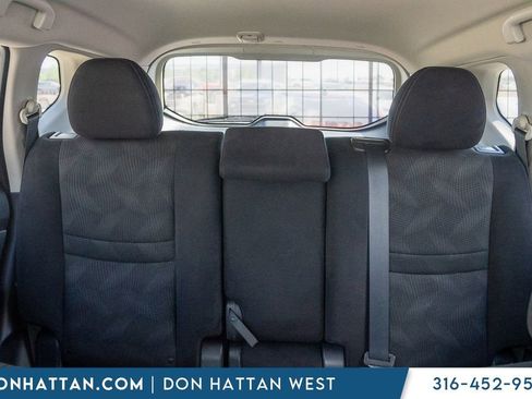 Used 2014 Nissan Rogue SV FWD image 19