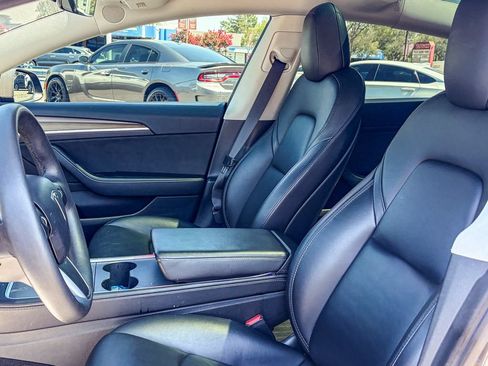 Used 2022 Tesla Model 3 Long Range AWD/4WD image 9