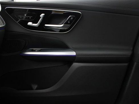 New 2025 Mercedes-Benz GLC 300 4MATIC image 33