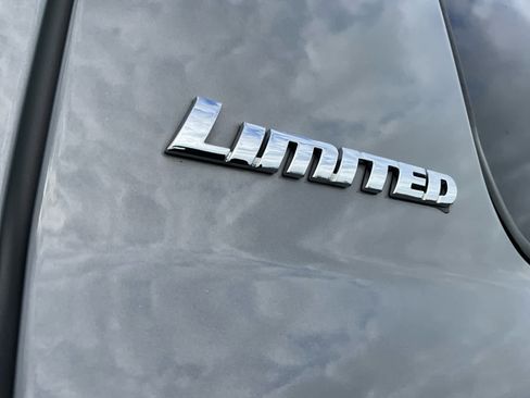 Used 2021 Toyota Tundra Limited w/ Limited Premium Package image 19