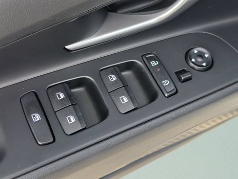 New 2026 Hyundai Elantra Limited FWD image 20