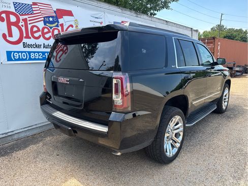 Used 2017 GMC Yukon SLT w/ Premium Edition AWD/4WD image 3