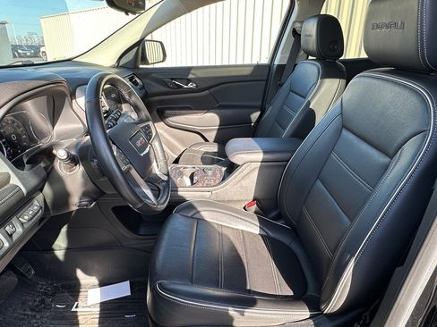 Used 2023 GMC Acadia Denali w/ Denali Ultimate Package image 5