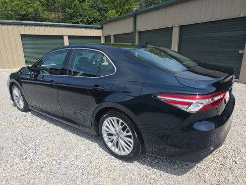 Certified 2018 Toyota Camry XLE w/ Audio Package FWD image 4