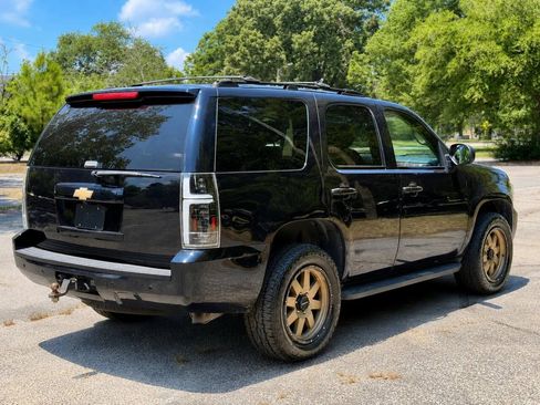 Used 2009 Chevrolet Tahoe LT w/ Luxury Package AWD/4WD image 5
