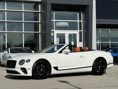 Used 2021 Bentley Continental GT image 9