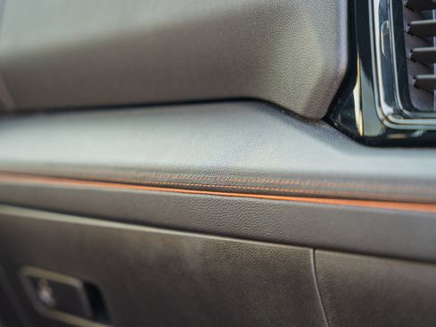 Used 2024 GMC Sierra 2500 AT4 w/ AT4 Premium Plus Package image 19