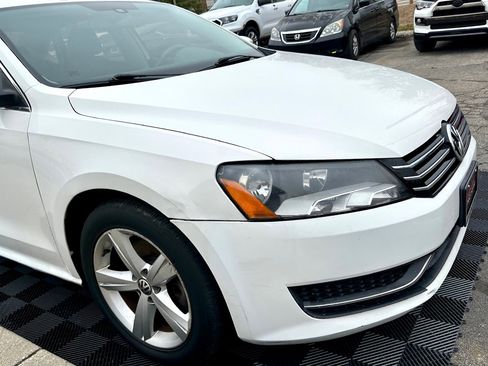 Used 2014 Volkswagen Passat 2.5 SE image 11