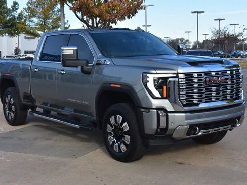 Used 2025 GMC Sierra 2500 Denali w/ Denali Reserve Package image 3