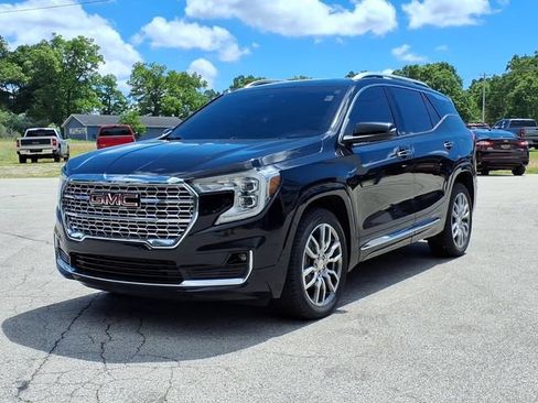 Used 2023 GMC Terrain Denali AWD/4WD image 3