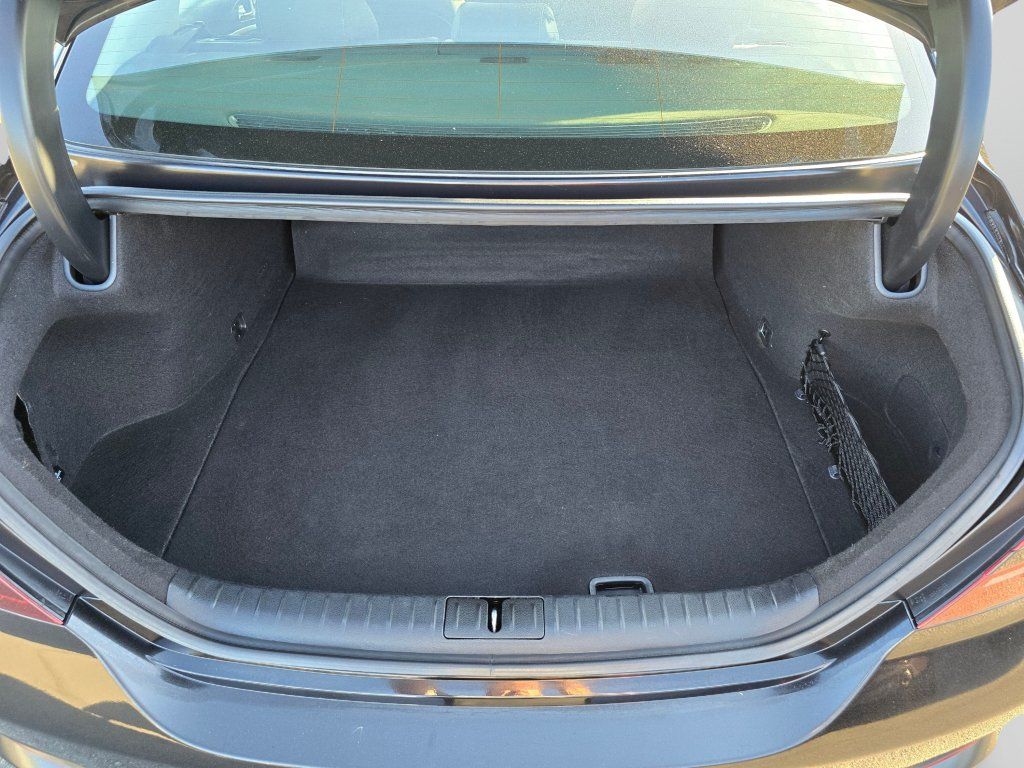 Used 2025 Genesis G70 2.5T RWD image 20
