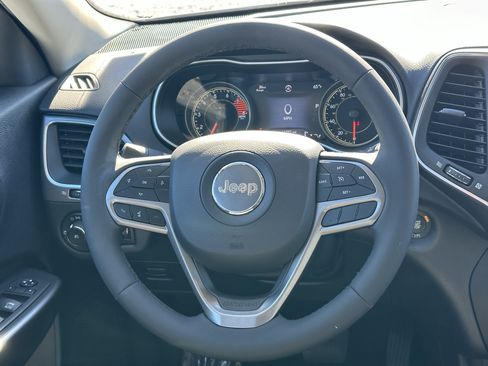 Used 2022 Jeep Cherokee Latitude Lux w/ Sun & Sound Group image 25