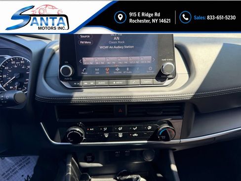 Used 2024 Nissan Rogue S FWD image 8