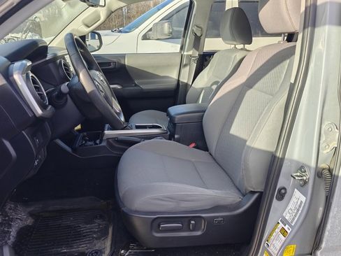 Used 2020 Toyota Tacoma SR5 image 4
