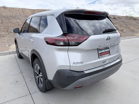 Certified 2021 Nissan Rogue SV image 8