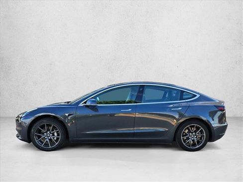 Used 2018 Tesla Model 3 Long Range image 9