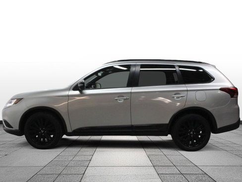 Used 2020 Mitsubishi Outlander LE image 4