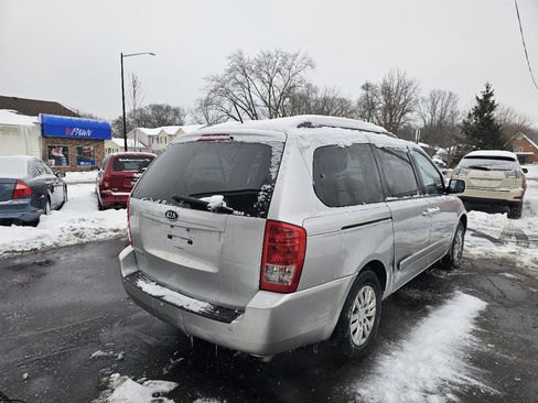 Used 2012 Kia Sedona LX image 11
