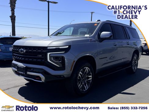 Used 2025 Chevrolet Suburban Z71 AWD/4WD image 3