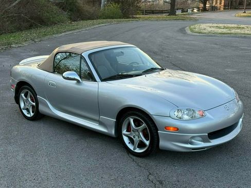 Used 2002 MAZDA MX-5 Miata image 35