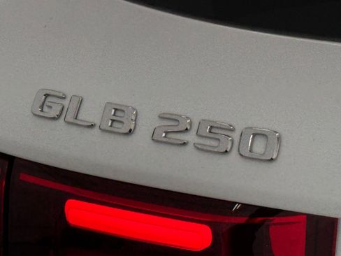 New 2026 Mercedes-Benz GLB 250 image 20