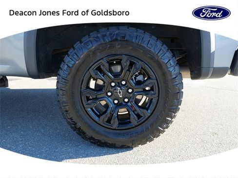 Used 2023 Chevrolet Silverado 1500 ZR2 image 13