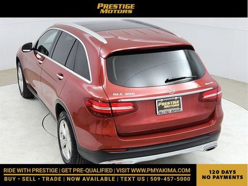 Used 2018 Mercedes-Benz GLC 300 4MATIC image 17